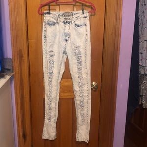 HIGH WAISTED ACID WASHED RIPPED JEANS